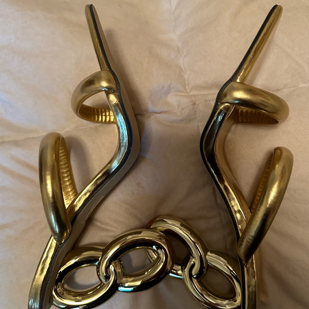 Unique gold pointed heels